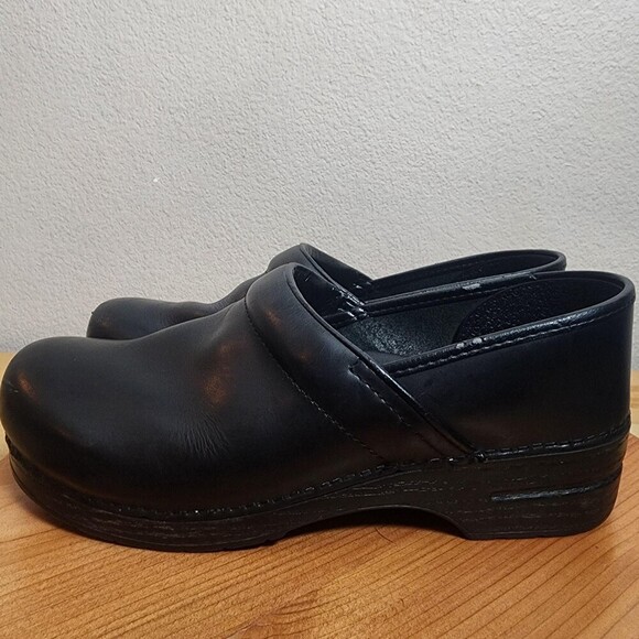 Dansko Professional Shoes Mens Size 12.5 Black Leather Slip On Comfort Clogs main image 4